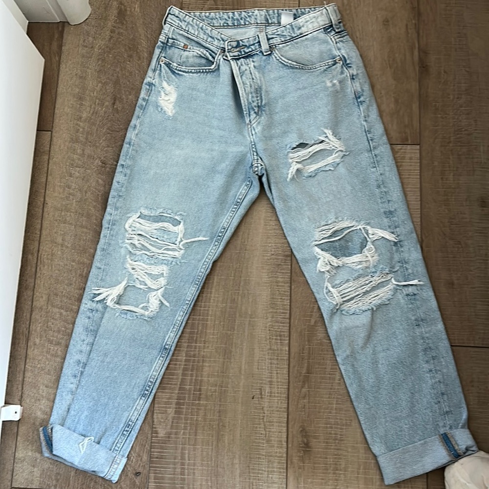 Ripped Low Rise Dad Jean
